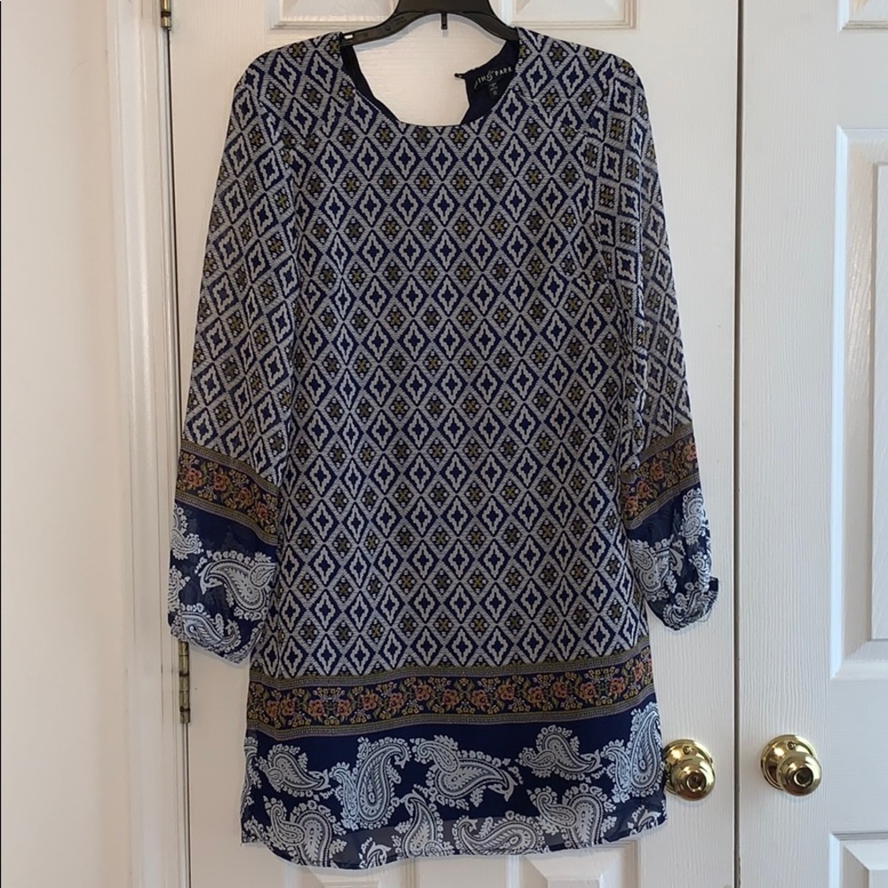 Long sleeve printed dress